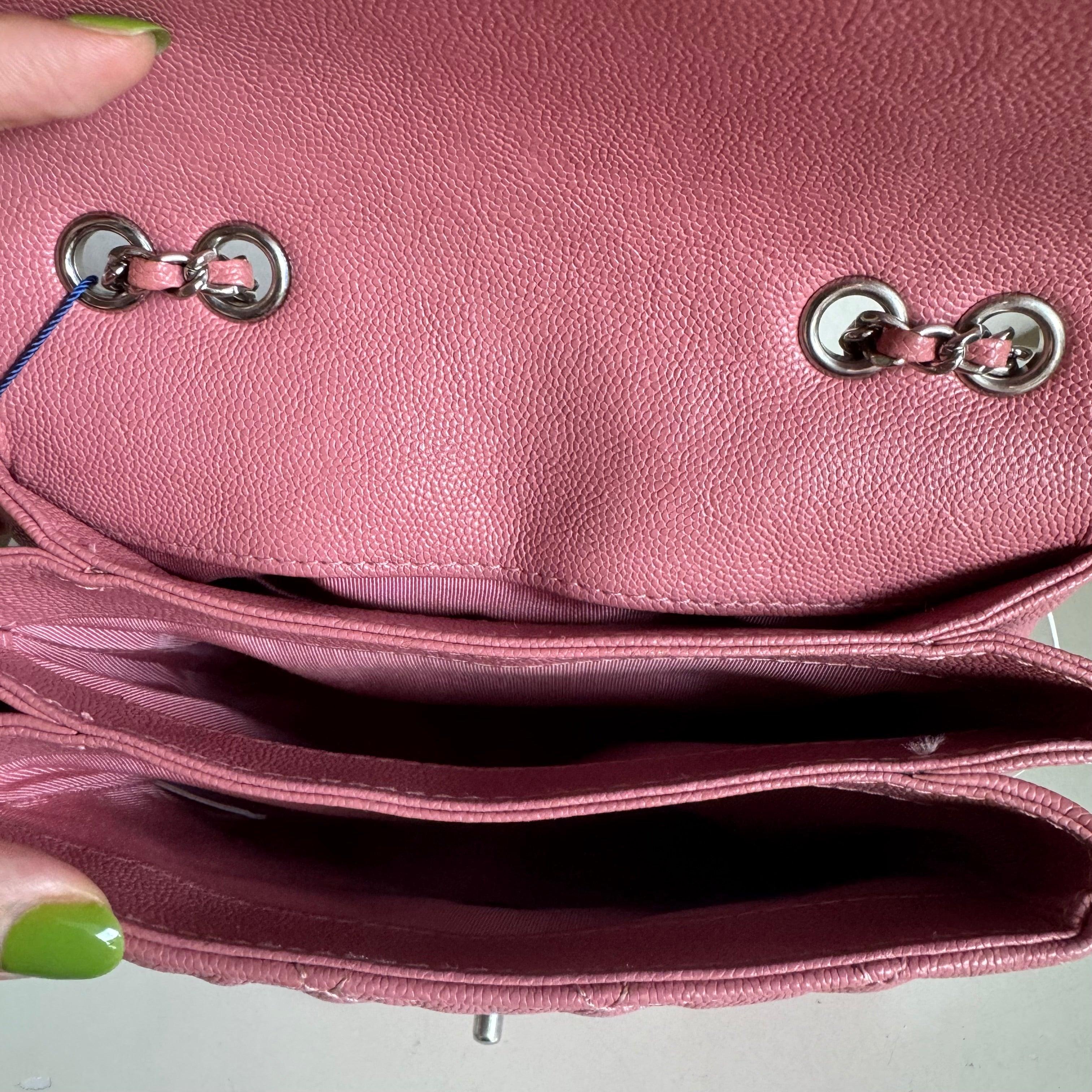 Chanel Small Urban Companion Flap Bag in Mauve Pink Caviar Leather, 2018-2019 For Sale 15