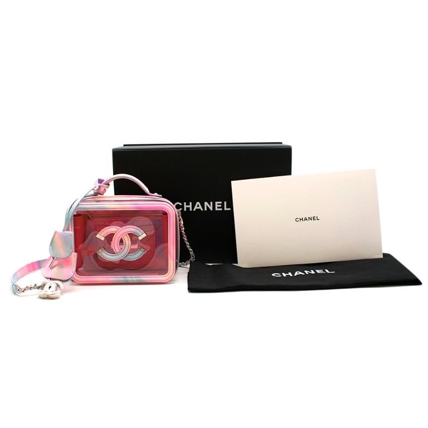 Chanel Small Vanity Case in PVC and Pastel Calfskin with Calfskin Lining  and Silver Tone Hardware. 
2020

Includes Dust Bag and Box. 
Size: Small

17 x 13 x 7 cm