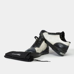 Chanel sneakers laced in black lambskin leather, pearly, size 40