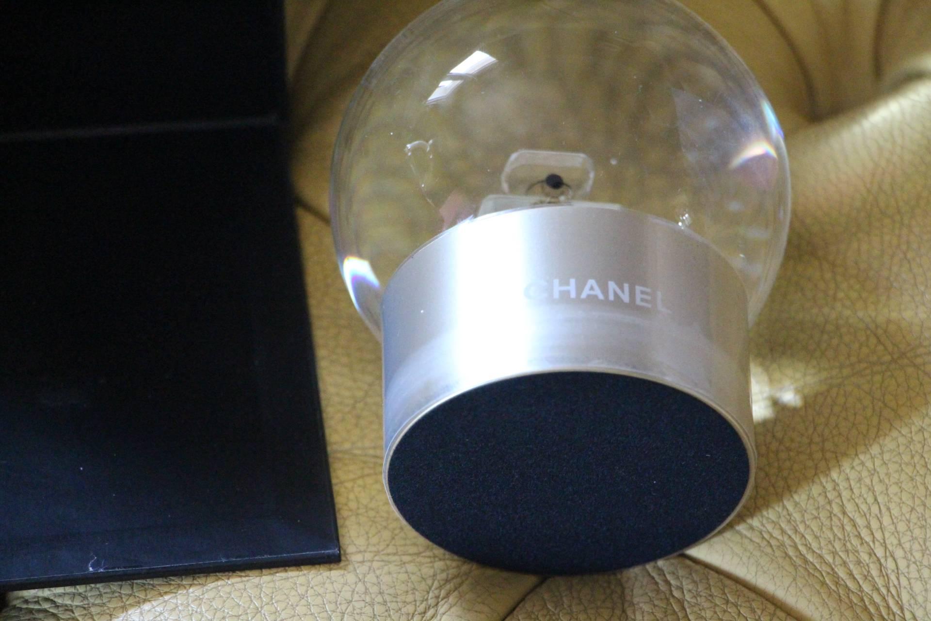 Chanel Snow Globe Dome Chanel VIP Collectible Large Perfume N° 5 Snow Globe 2