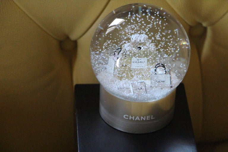 Chanel Snow Globe Dome Red & Gold No 5 Perfume Miniature Boxed 