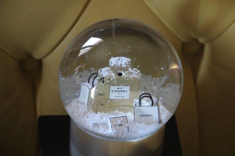 Chanel Snow Globe Dome Chanel VIP Collectible Large Perfume N° 5 Snow Globe For Sale at 1stDibs