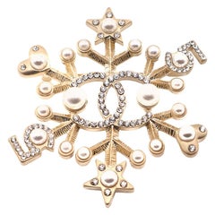 CHANEL Snow Star Brooch