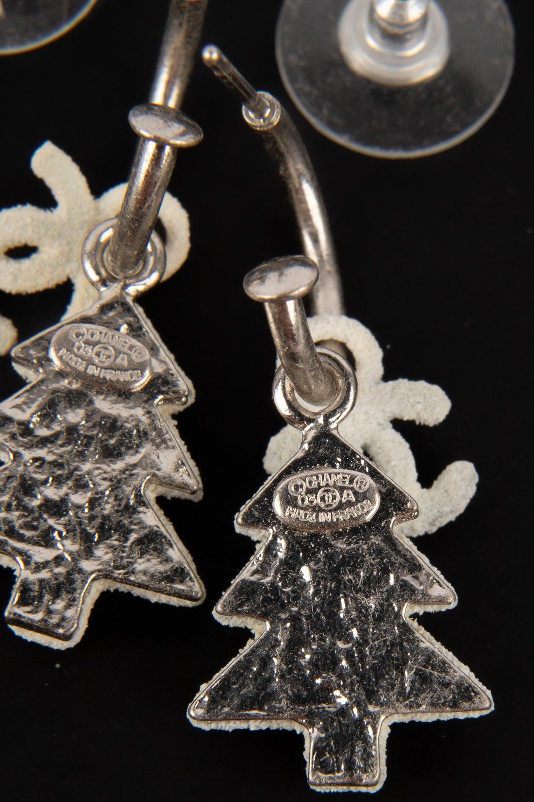 Chanel Snowy Earrings For Sale 1