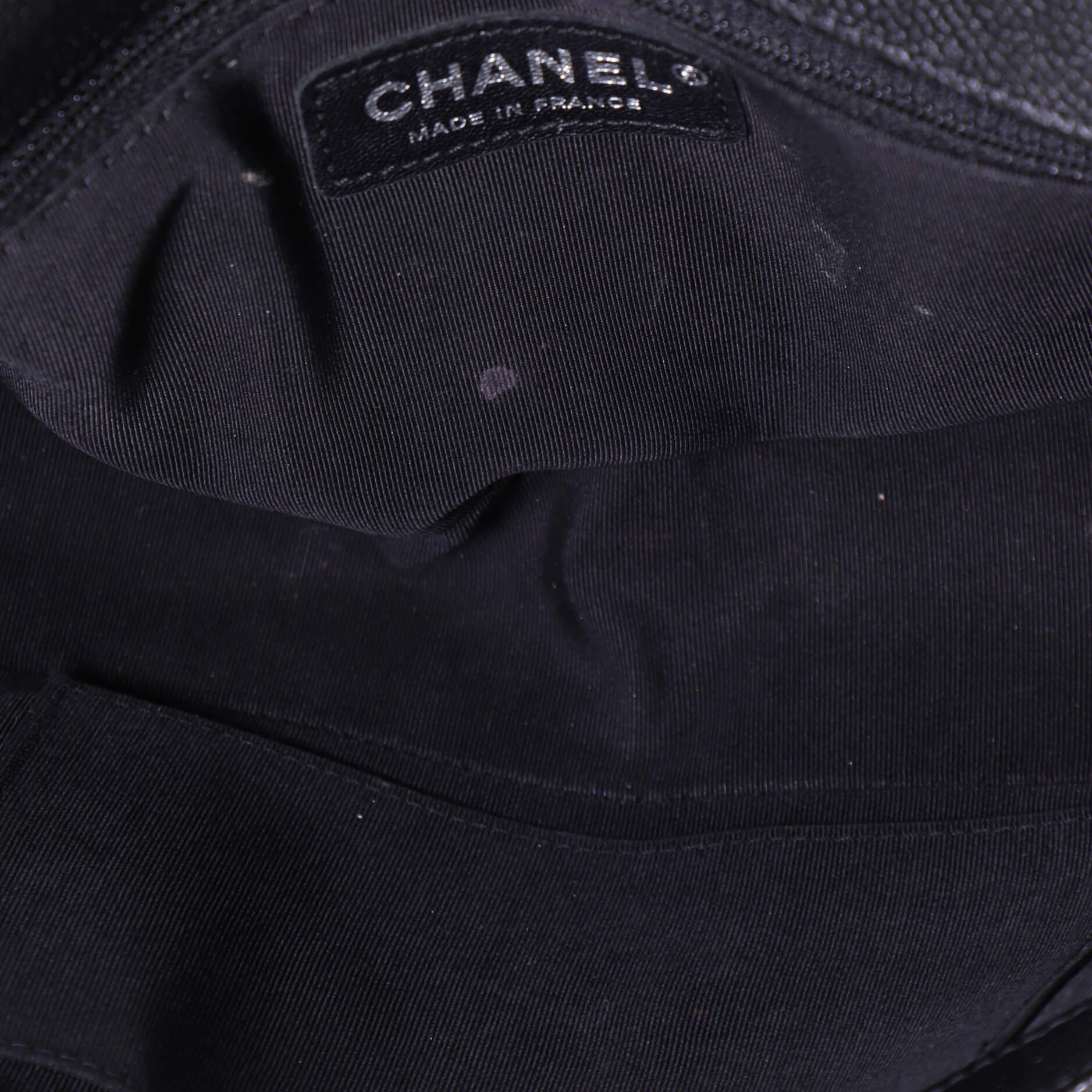 Women's or Men's Chanel So Black Boy Flap Bag Quilted Caviar New Medium