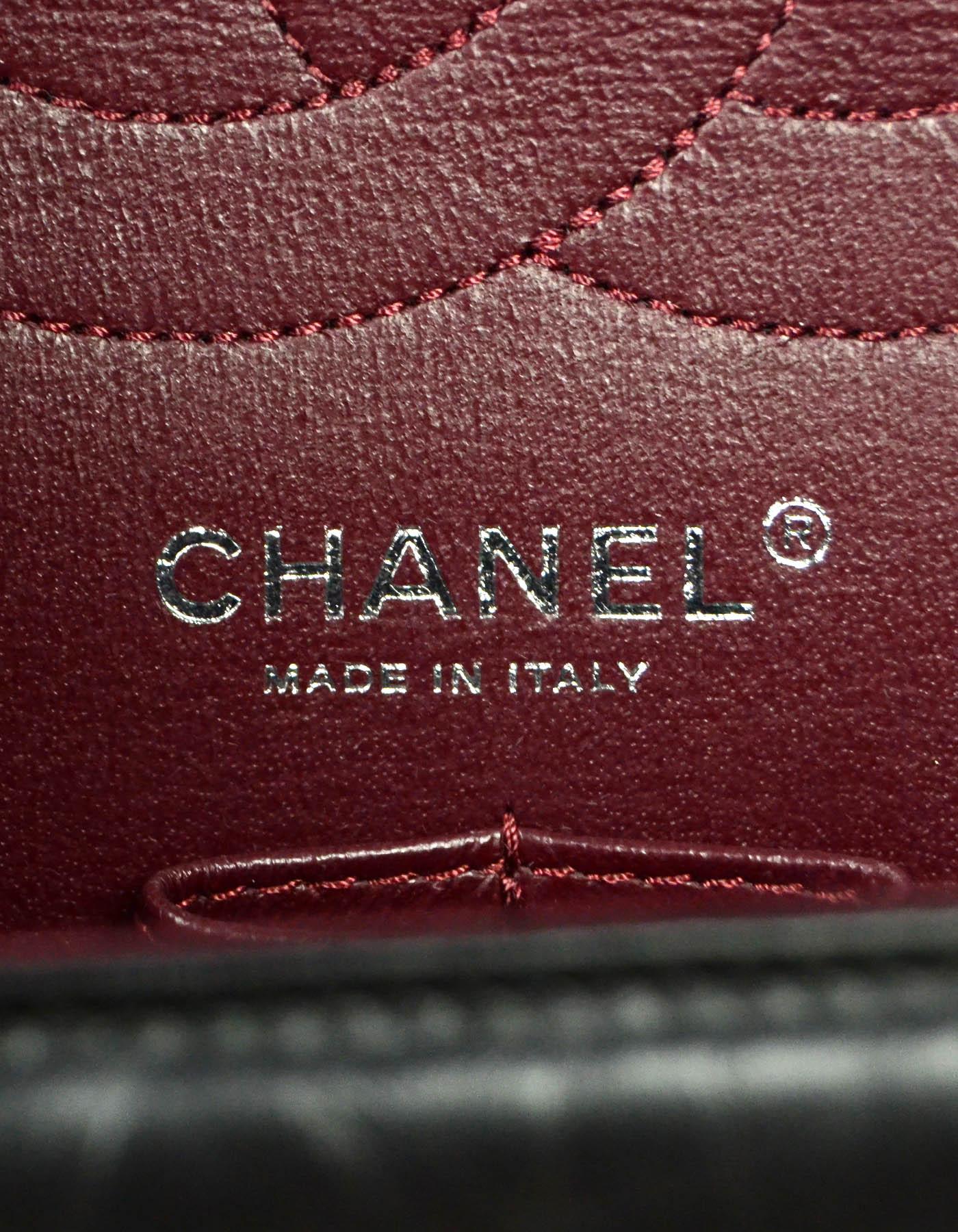 Chanel So Schwarze gesteppte Reissue 226 klassische Klappentasche aus Kalbsleder 2,55 im Angebot 3