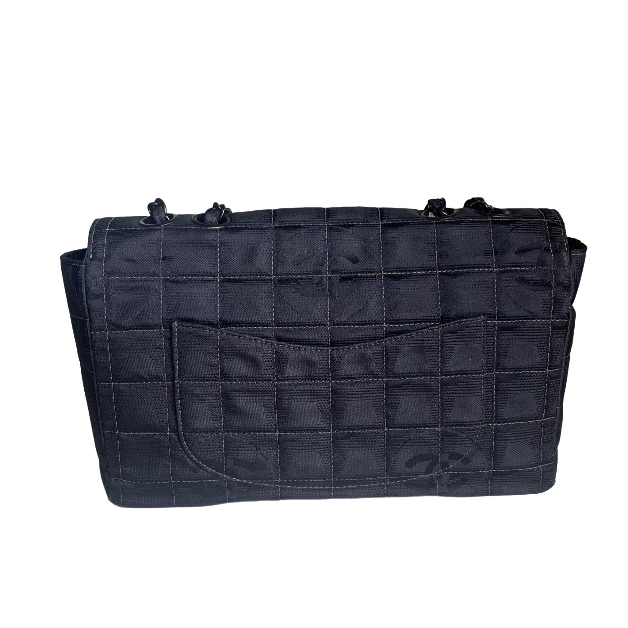 Chanel So Black Canvas Classic Flap 2002 Ice Cube Chocolate Bar Shoulder Bag In Good Condition In AUBERVILLIERS, FR