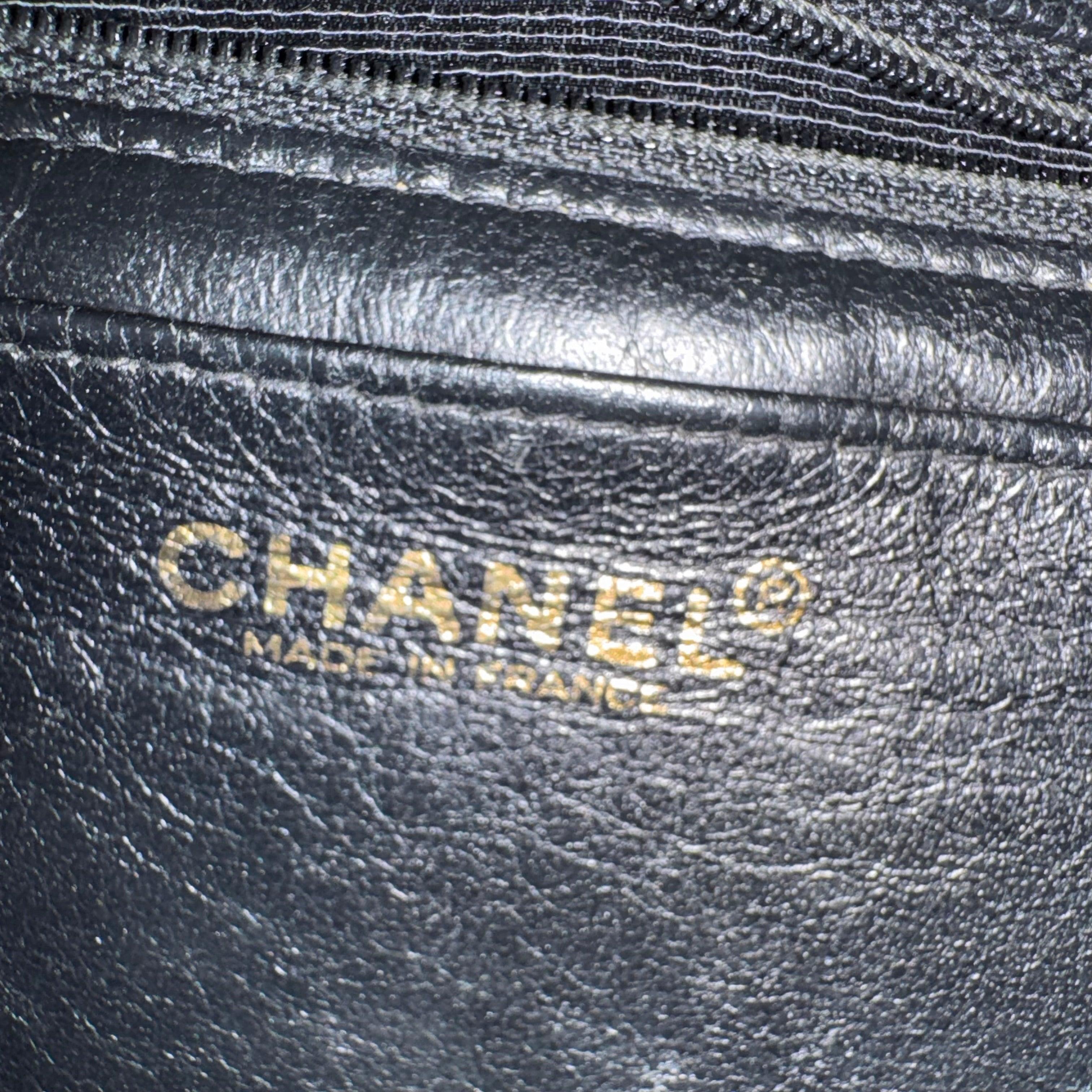 Chanel So Black Caviar Shoulder Bag Front Buckle Adjustable Strap For Sale 8