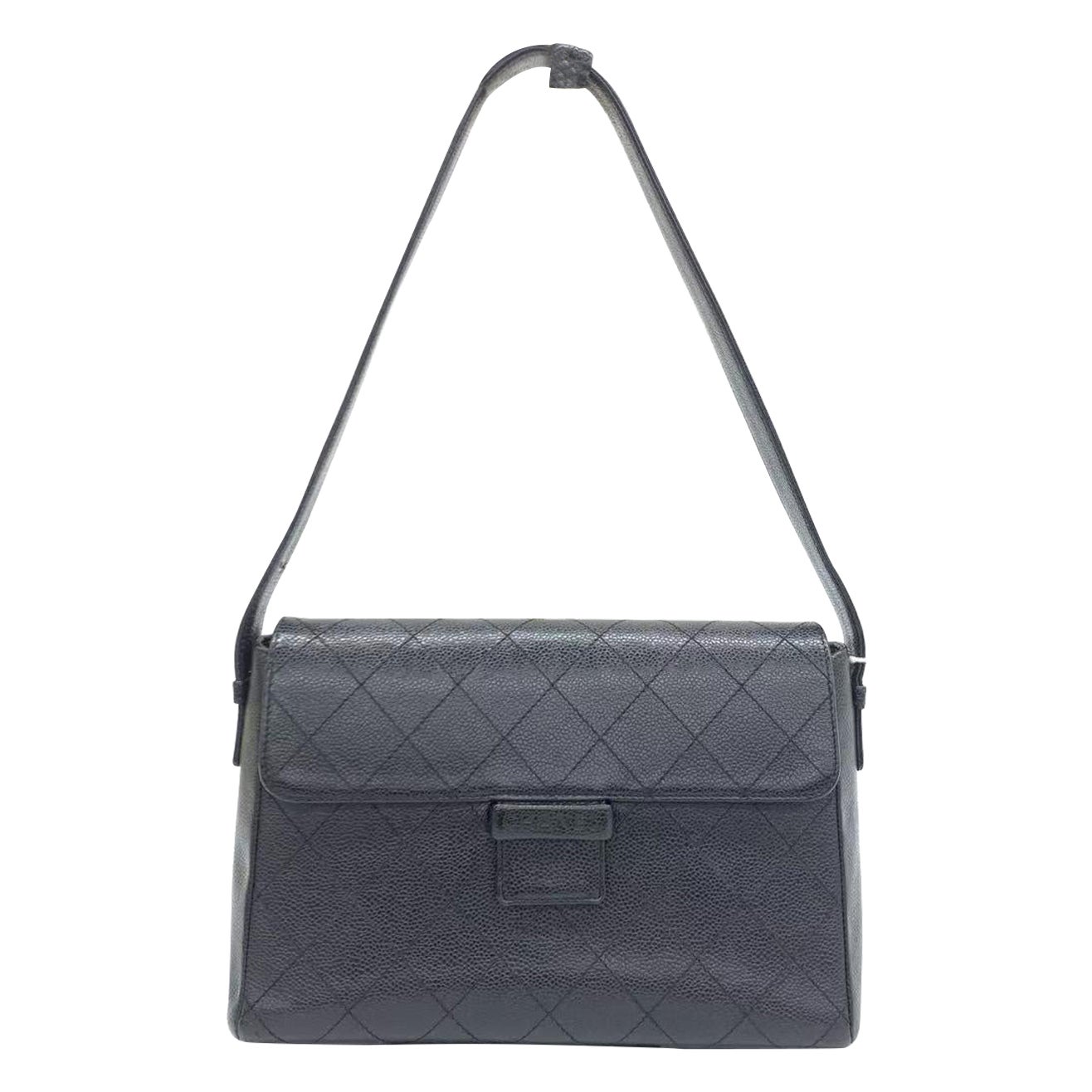 Chanel So Black Caviar Borsa a tracolla con fibbia frontale e tracolla regolabile
