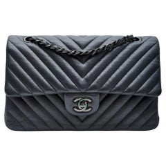 Bolso Chanel So Black Doble Solapa Piel de Cordero Negra Mediana Herrajes Negros (2015)