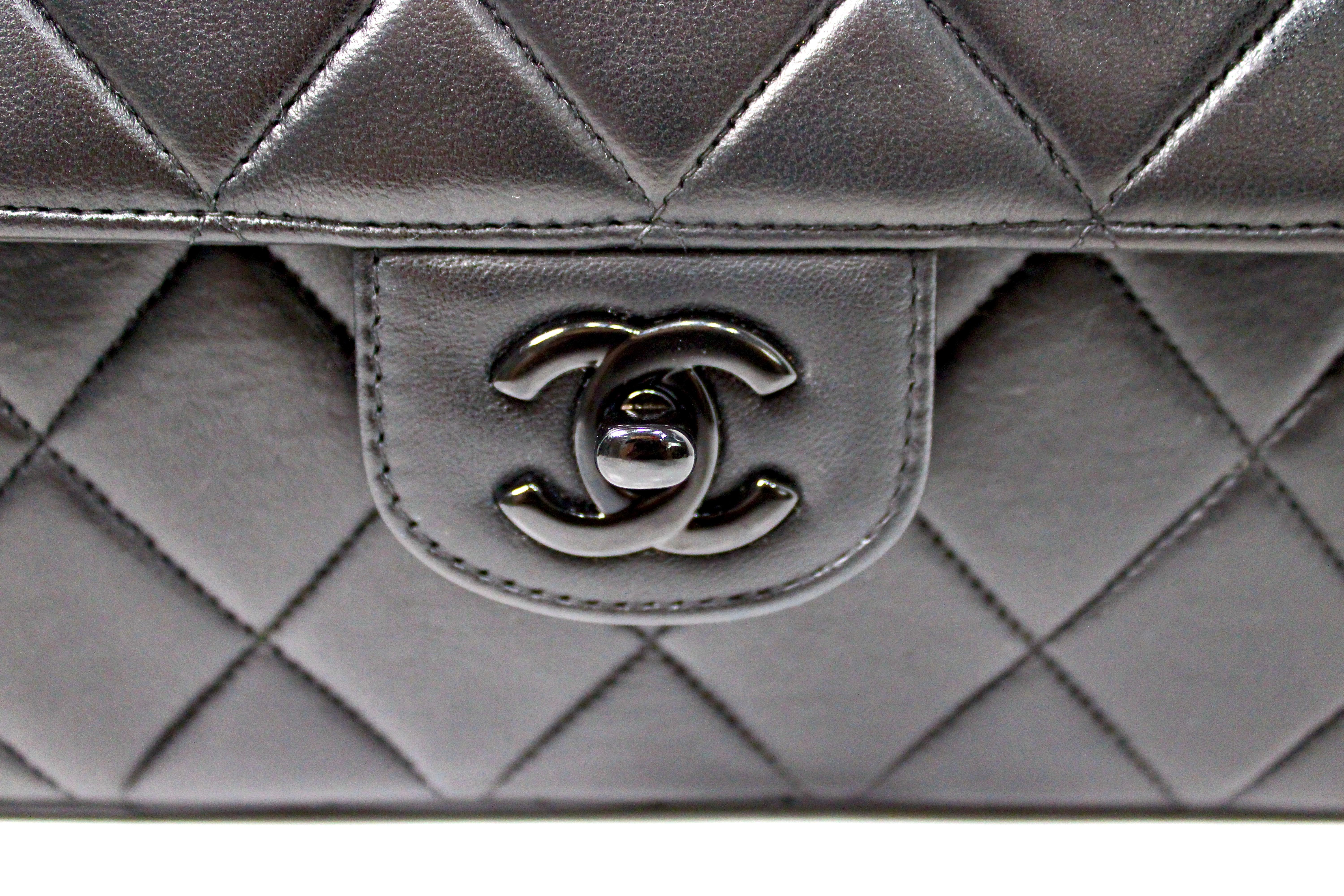 Chanel So Schwarz Lammfell Einzelne Klappe Handtasche circa 1990s im Zustand „Gut“ im Angebot in Scottsdale, AZ