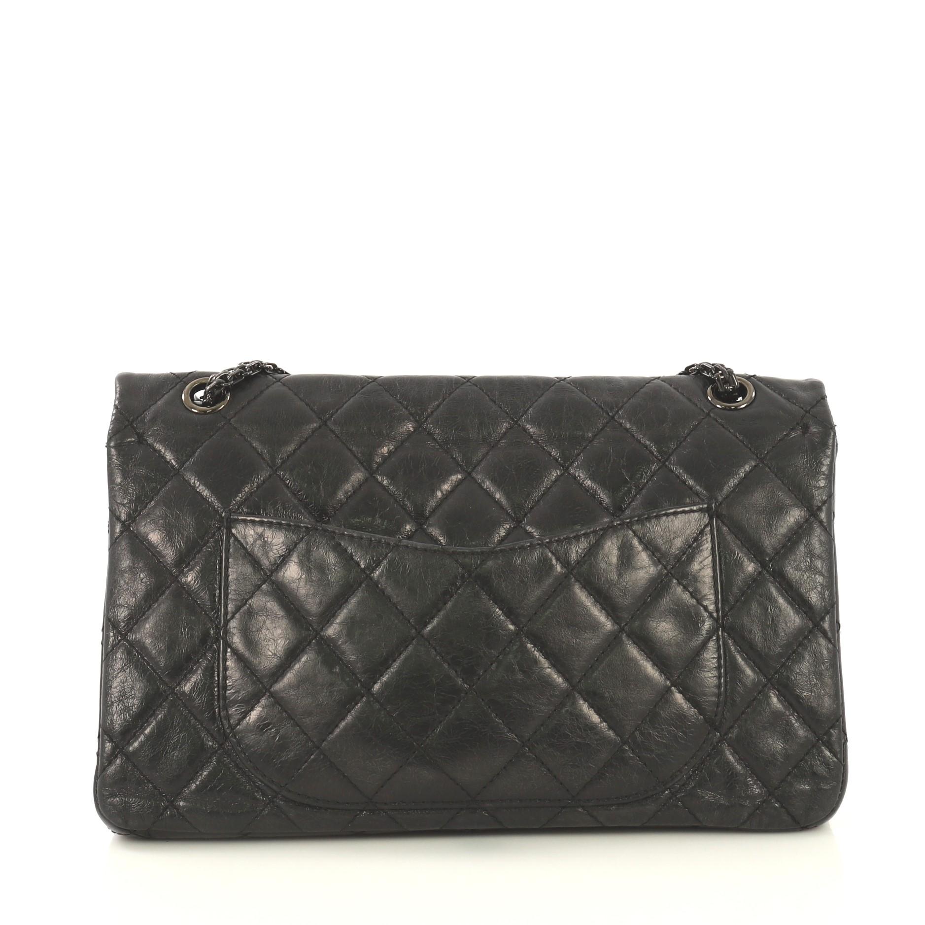 Chanel So Black Reissue 2.55 Flap Bag Quilted Glazed Aged Calfskin 227 In Good Condition In NY, NY