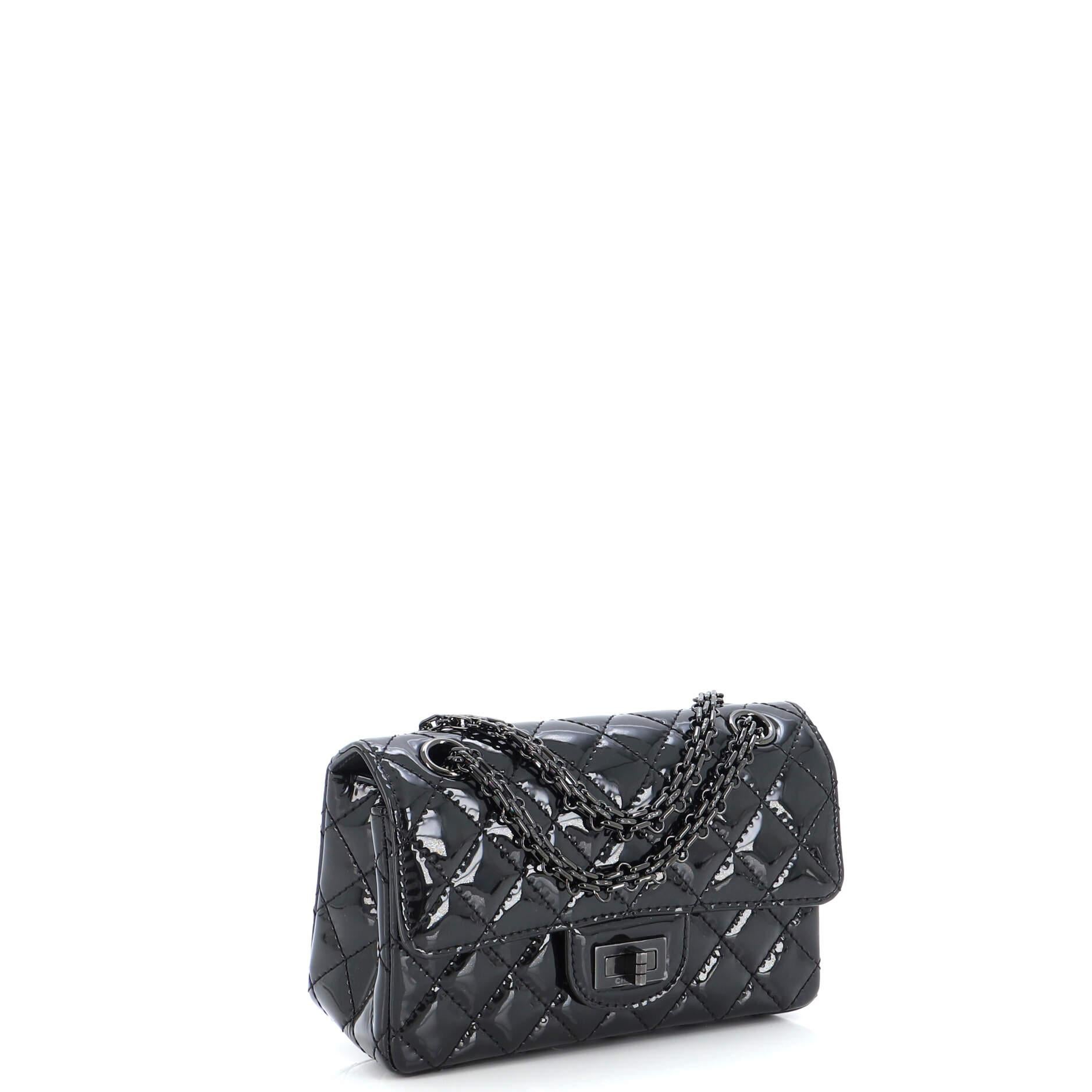 Chanel So Black Reissue 2.55 Flap Bag Quilted Patent Mini Bon état à NY, NY