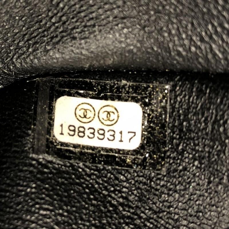 Chanel So Black Reissue 2.55 Handtasche Gestepptes glasiertes Kalbsleder 226 5