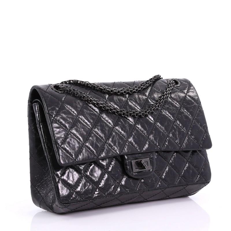 Chanel So Black Reissue 2.55 Handtasche Gestepptes glasiertes Kalbsleder 226 (Schwarz)