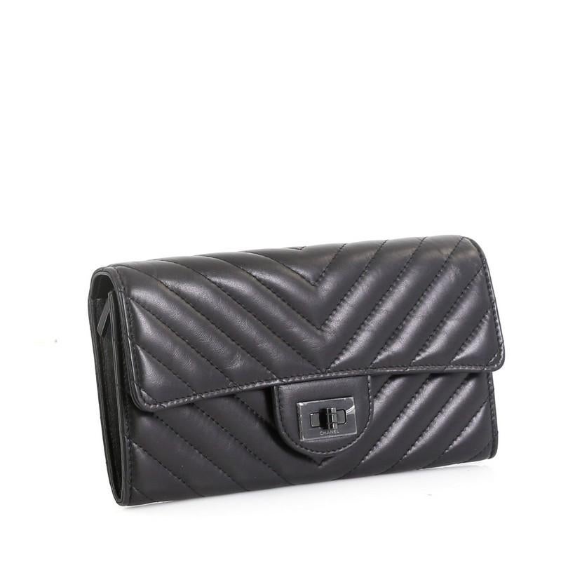 Chanel So Black Reissue Flap Wallet Chevron Leather Long In Good Condition In NY, NY