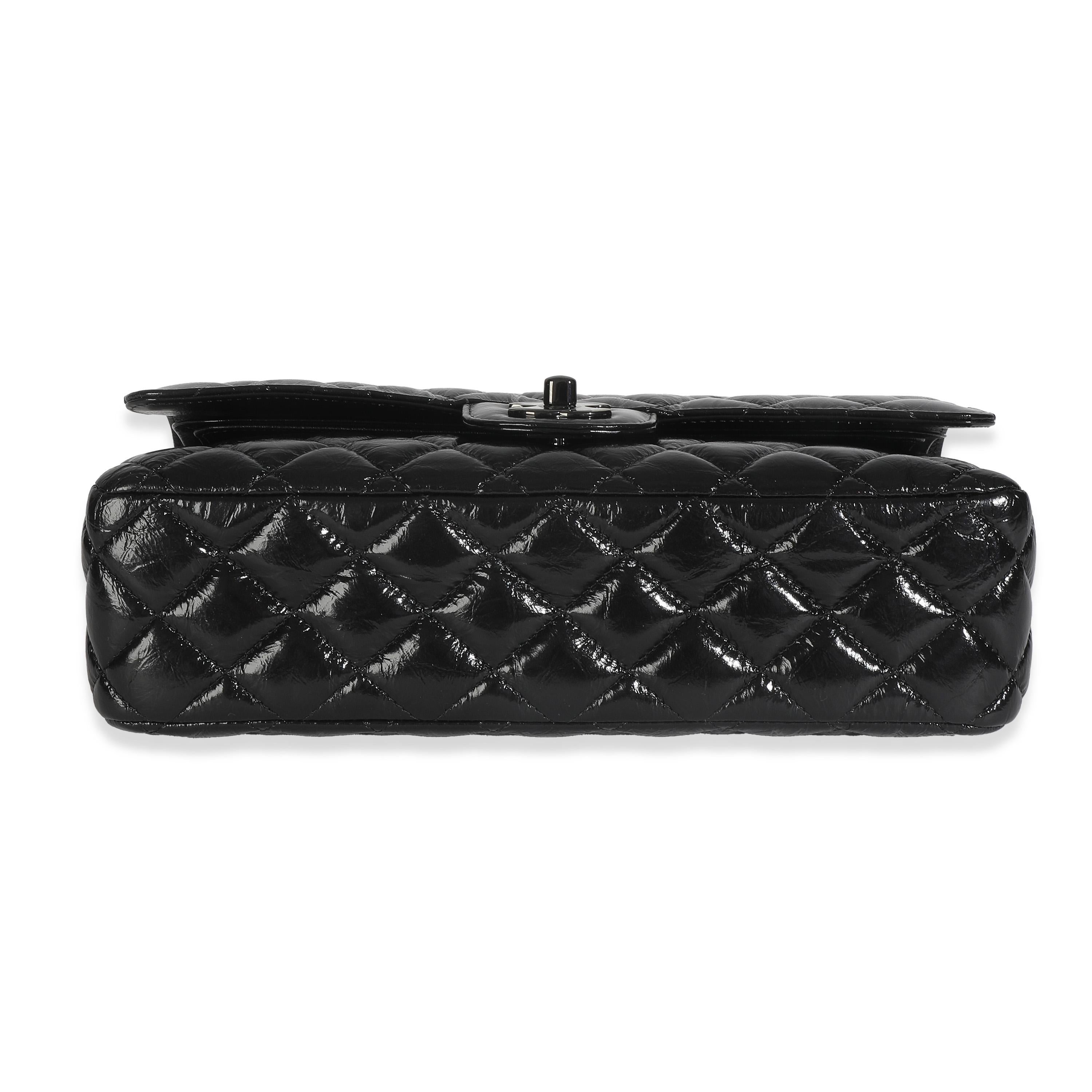Chanel So Black Shiny Crumpled Quilted Calfskin Medium Classic Double Flap Bag en vente 3