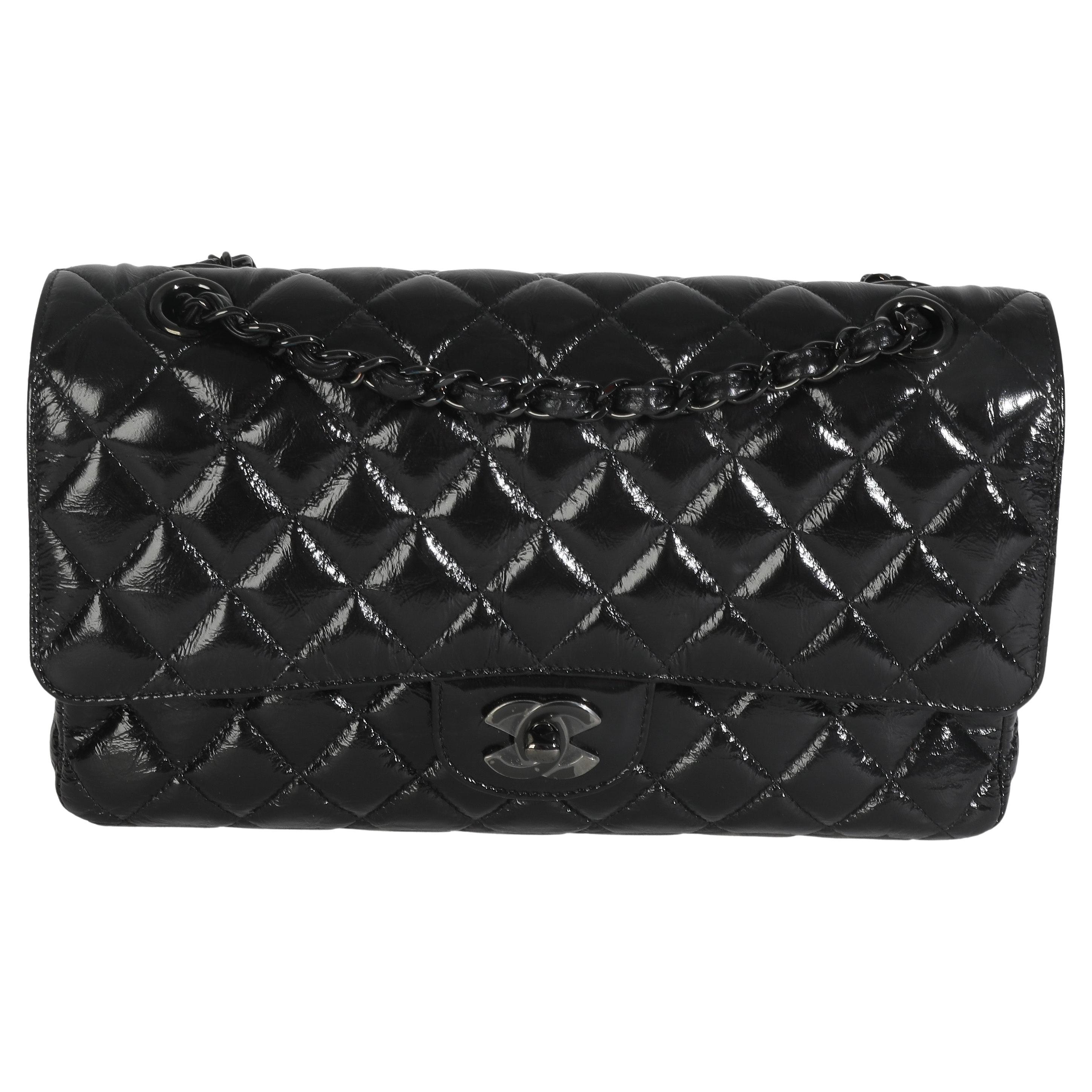 Chanel So Black Shiny Crumpled Quilted Calfskin Medium Classic Double Flap Bag en vente