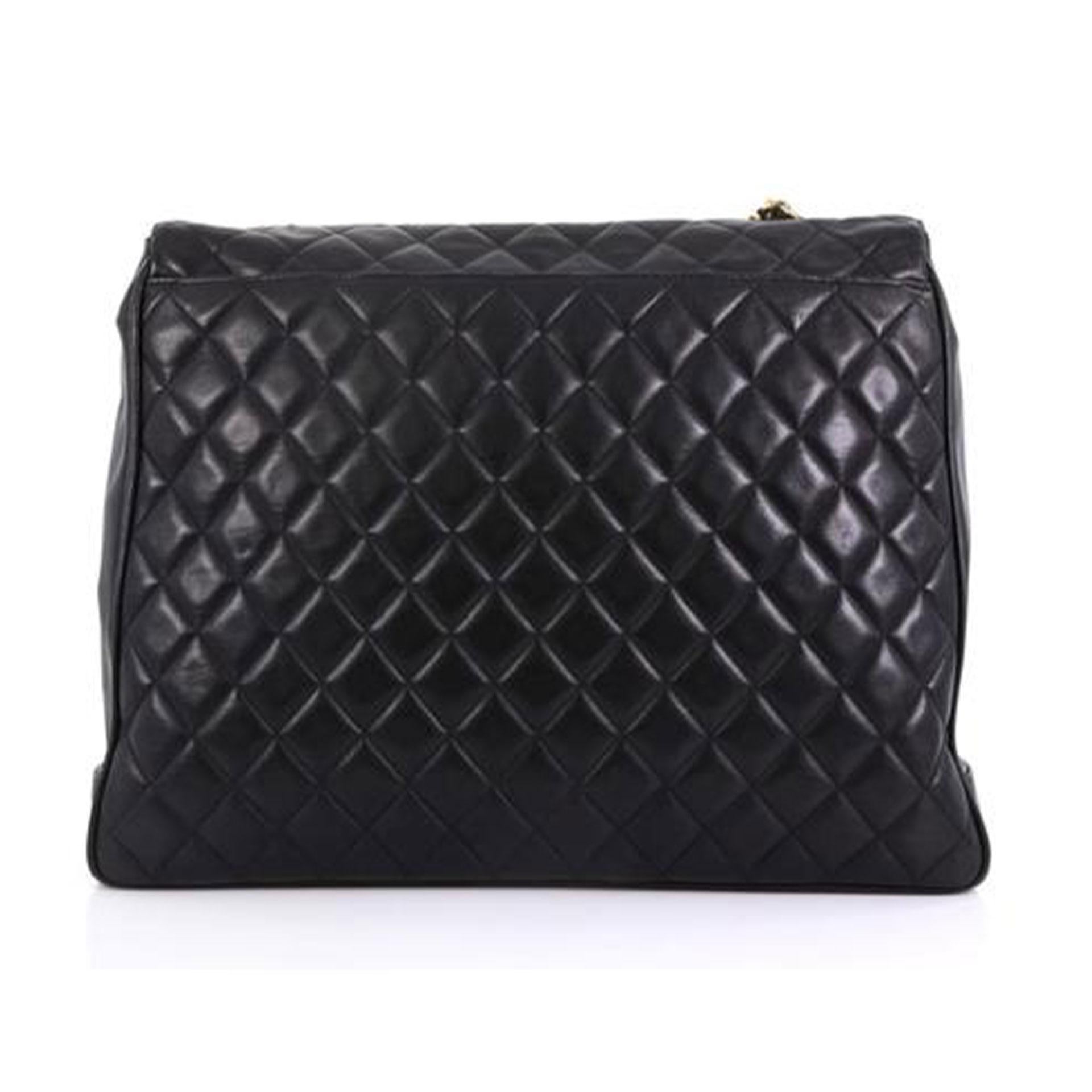 Nero Borsa da viaggio Chanel So Black Vintage Caviar Large Business in vendita