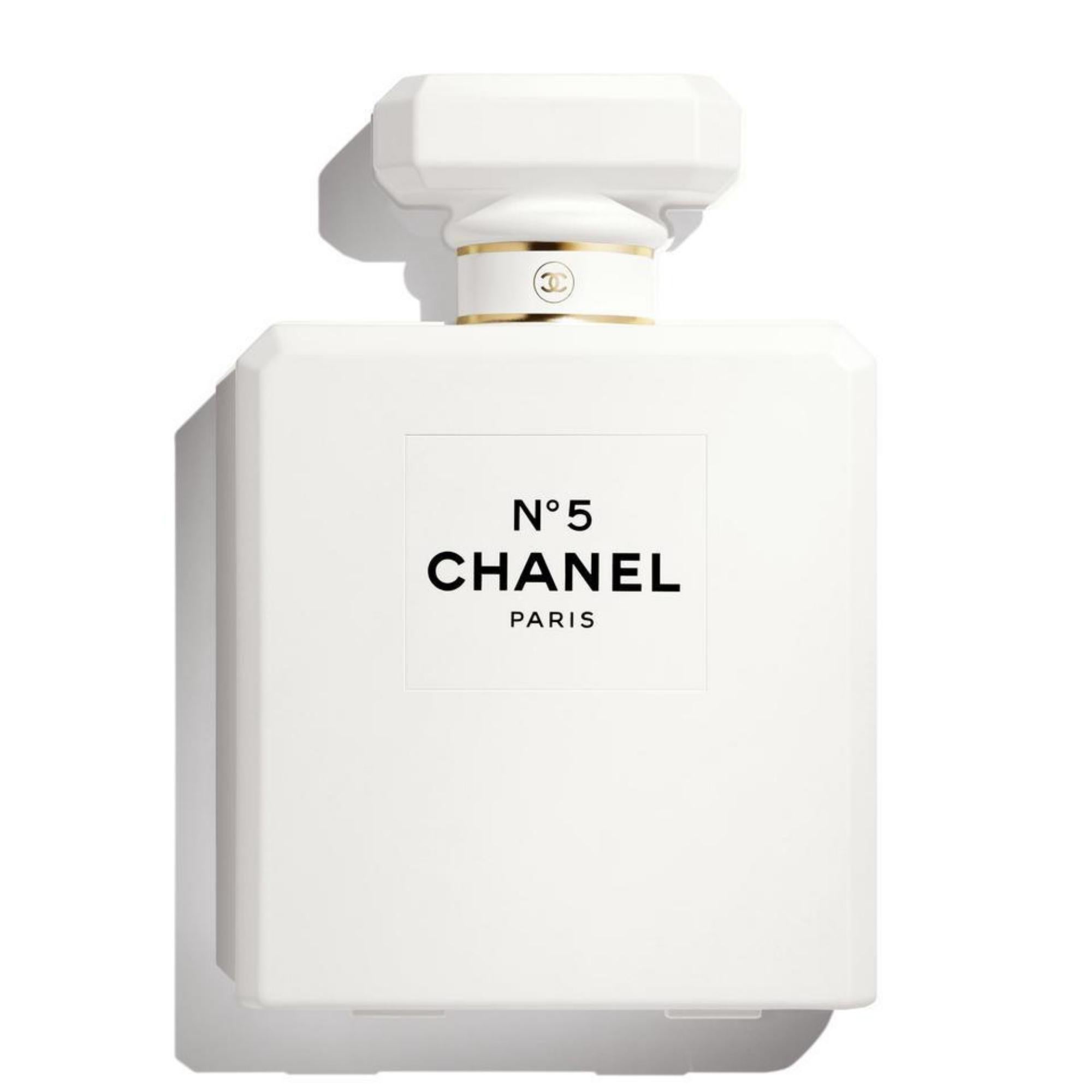 Chanel SOLD OUT EVERYWHERE 2021 Calendrier de l'Avent avec 27 cadeaux 1220c51
Calendrier de l'Avent Chanel 2021
Vendu partout
édition limitée
27 compartiments
Comprend la facture et la boîte