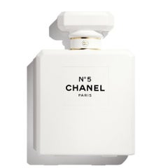 Chanel SOLD OUT EVERYWHERE 2021 Advent Calendar with 27 Gifts 1220c51