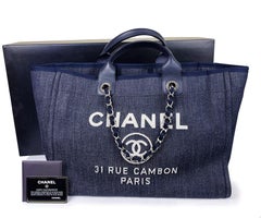 Chanel Tutto Esaurito Borsa a tracolla Deauville Denim Navy