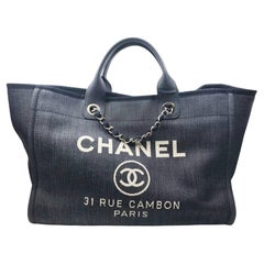 Chanel Ausverkaufte Marineblaue Denim Deauville Tote Umhängetasche 