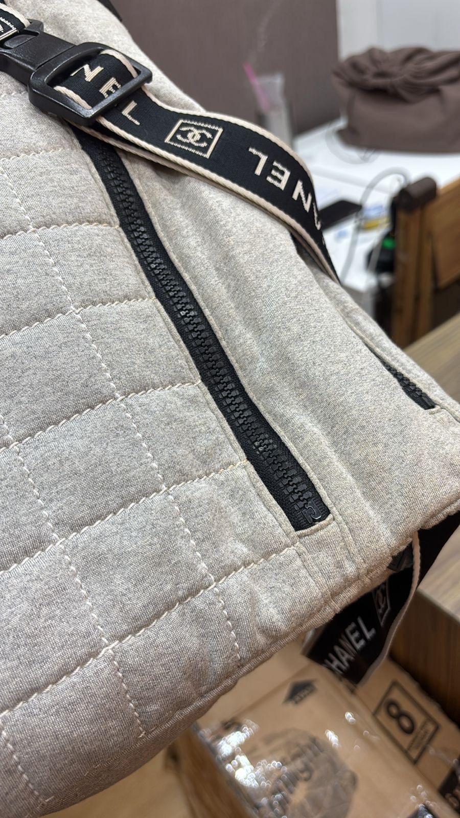 Chanel Sport Bolso Mensajero Grande Lana Gris en venta 14