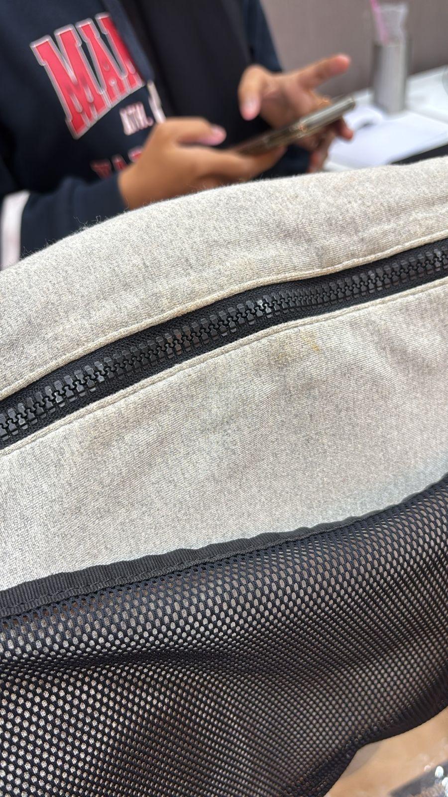 Chanel Sport Bolso Mensajero Grande Lana Gris en venta 15