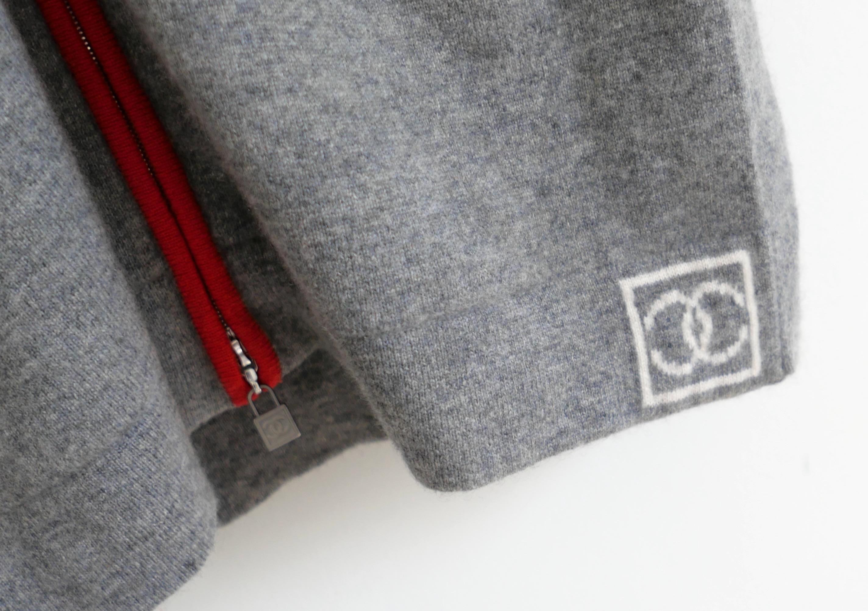 Chanel Sport Line 2009 09P Cashmere Zip Front Long Cardigan For Sale 1