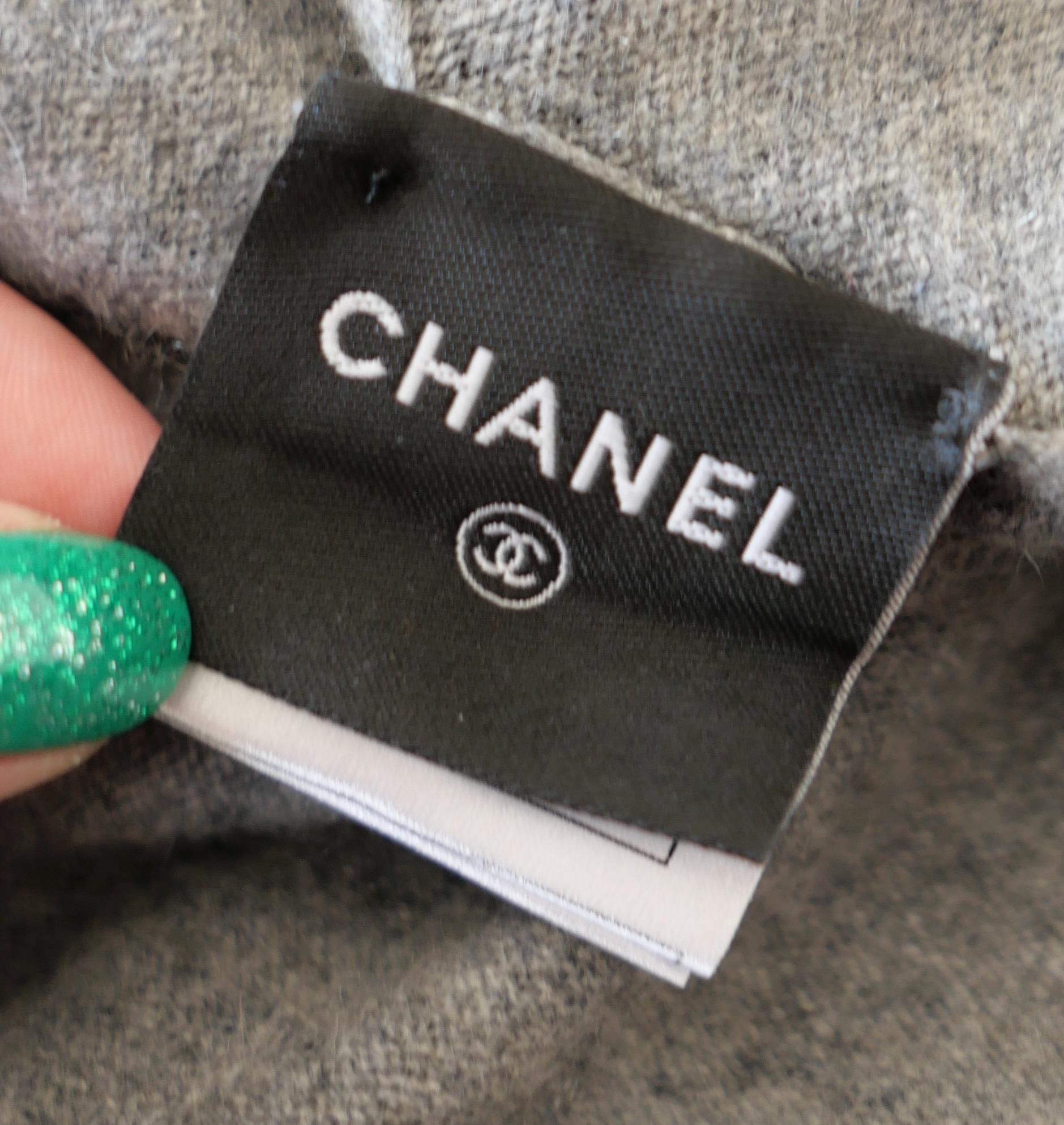 Chanel Sport Line 2009 09P Cashmere Zip Front Long Cardigan For Sale 3