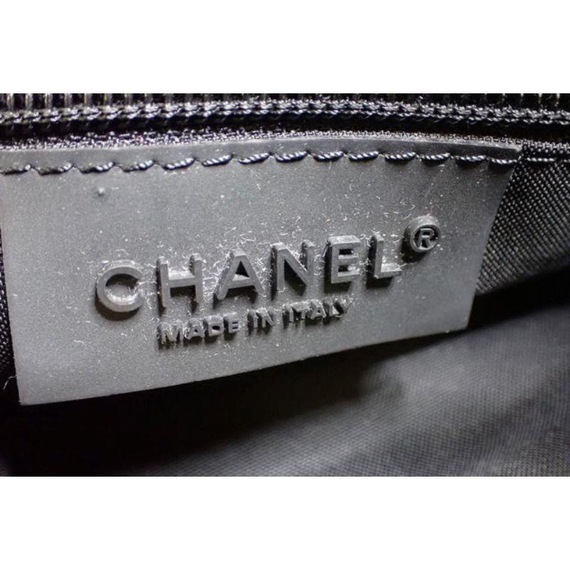 Chanel Sport Line Tragetasche aus grauem Nylon mit silberfarbenen Beschlägen im Angebot 5