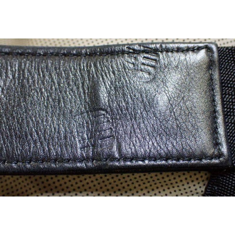 Chanel Sport Line Tragetasche aus grauem Nylon mit silberfarbenen Beschlägen im Angebot 1