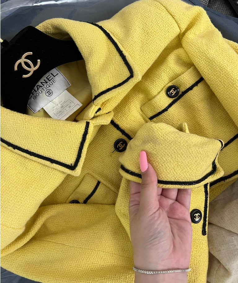 Chanel Spring 1995 Barbie collection cropped jacket For Sale at 1stDibs