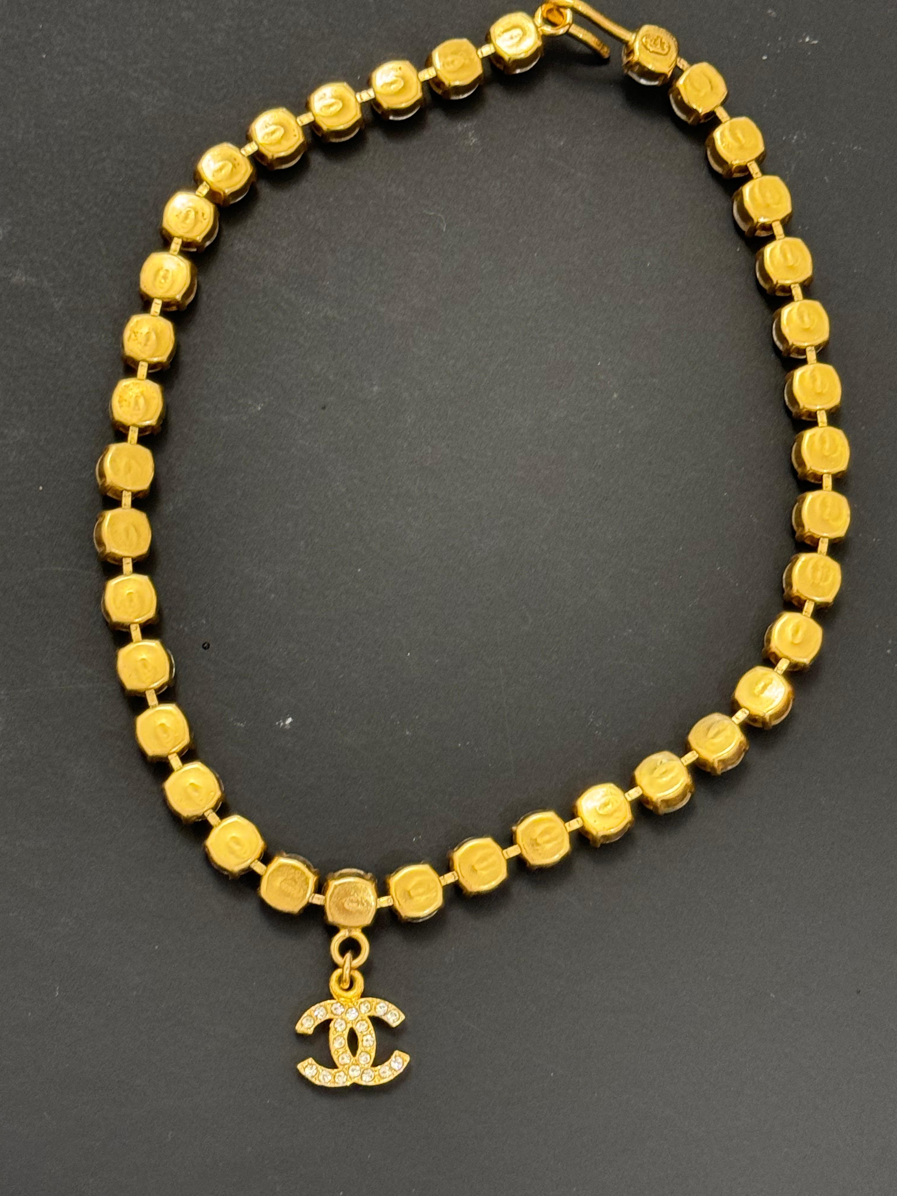 da uomo o donna Chanel Primavera 1995 Collezione Barbie Collana girocollo di cristallo in vendita