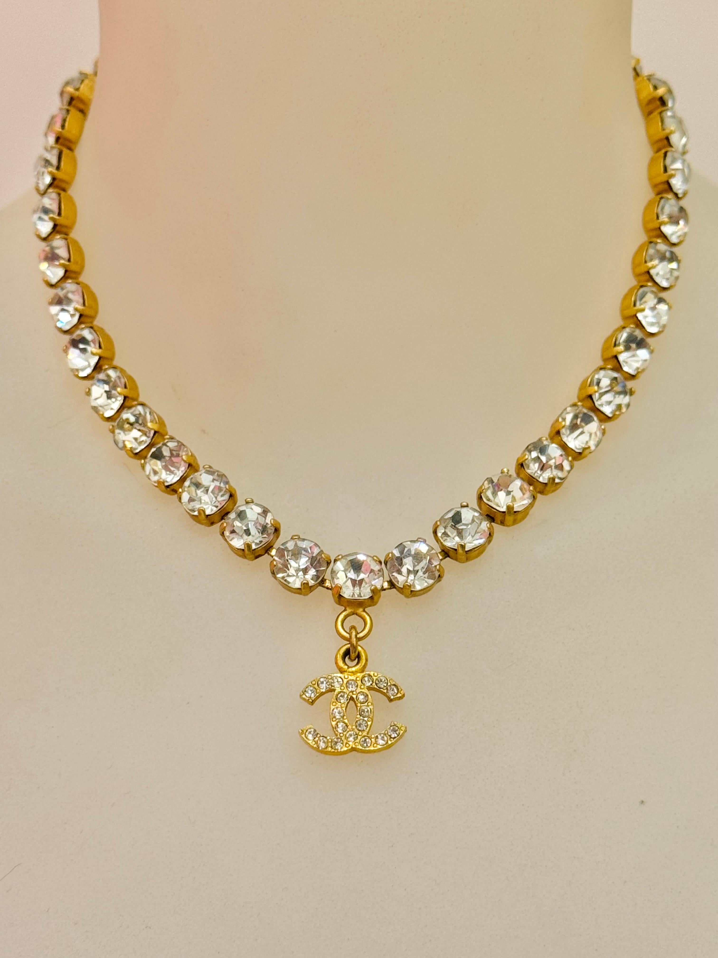 Chanel Primavera 1995 Collezione Barbie Collana girocollo di cristallo in vendita 3