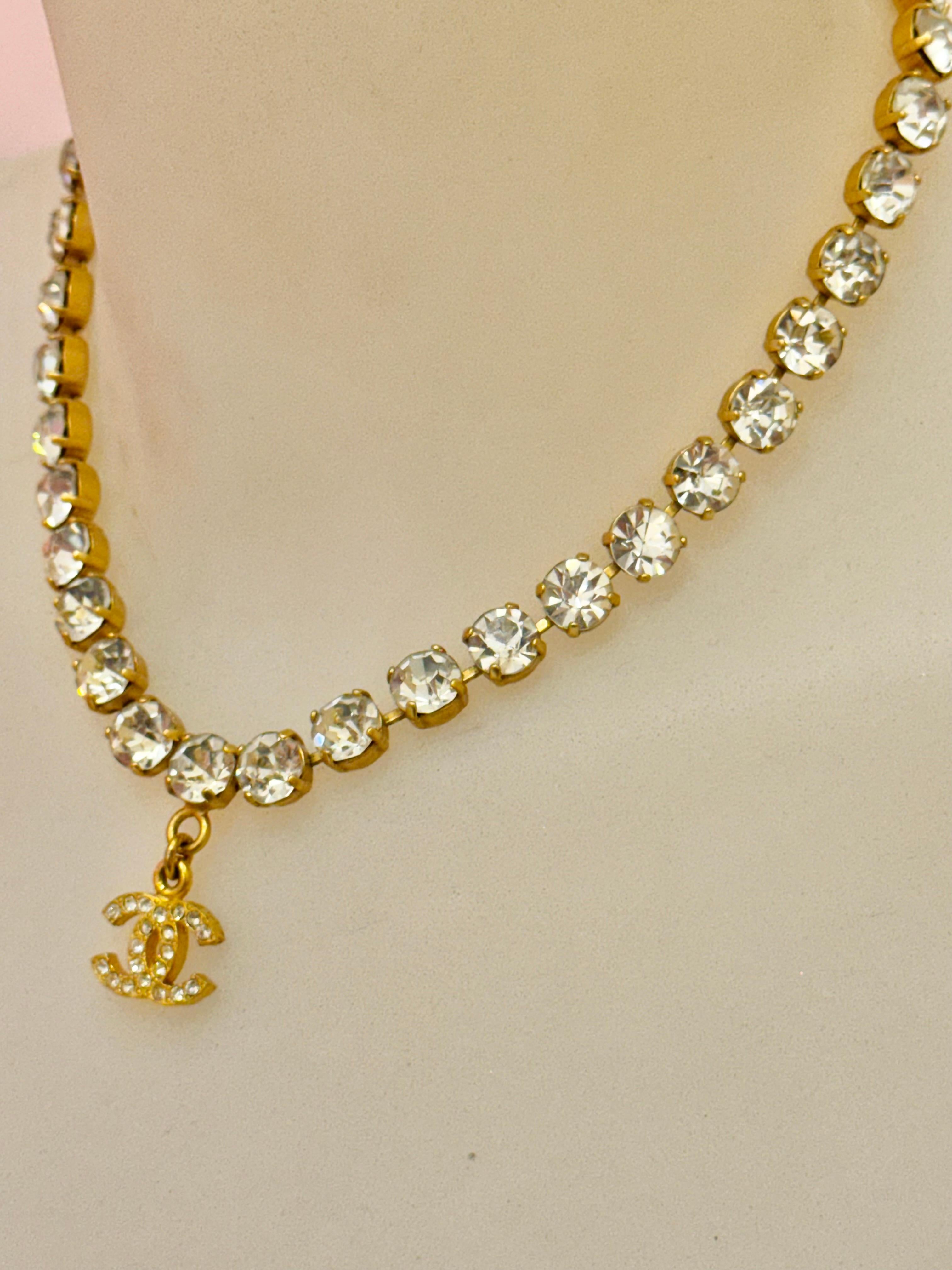 Chanel Primavera 1995 Collezione Barbie Collana girocollo di cristallo in vendita 4