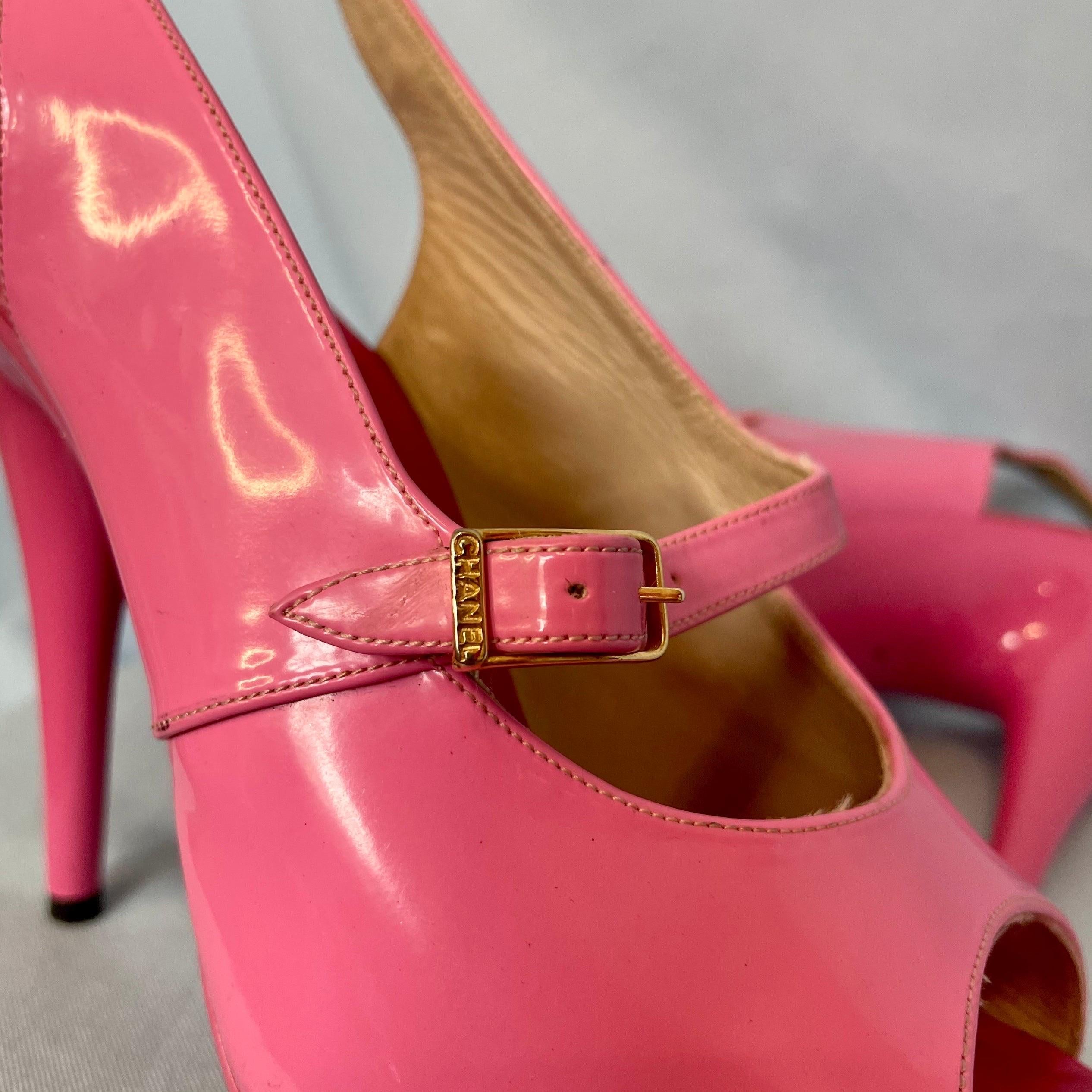 Chanel Frühjahr 1995 Laufsteg Rosa Lacklederschuhe mit Absatz (Pink)