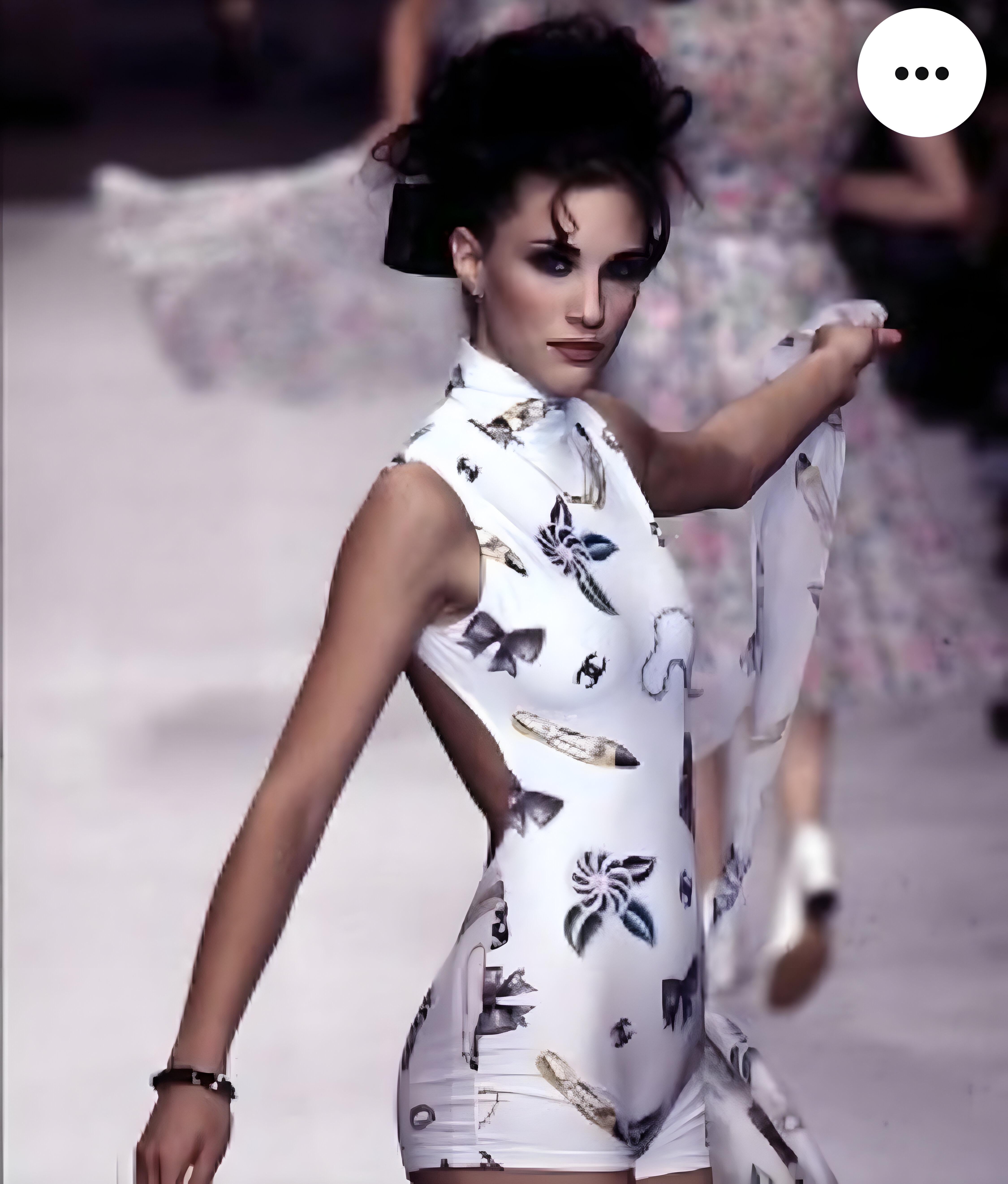 Gray Chanel spring 1996 iconic print white swimsuit For Sale