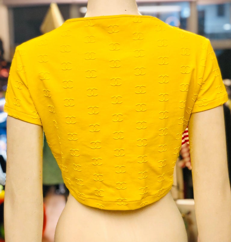 Chanel Spring 1997 Yellow “CC” Cropped Top  In Excellent Condition For Sale In Sheung Wan, HK
