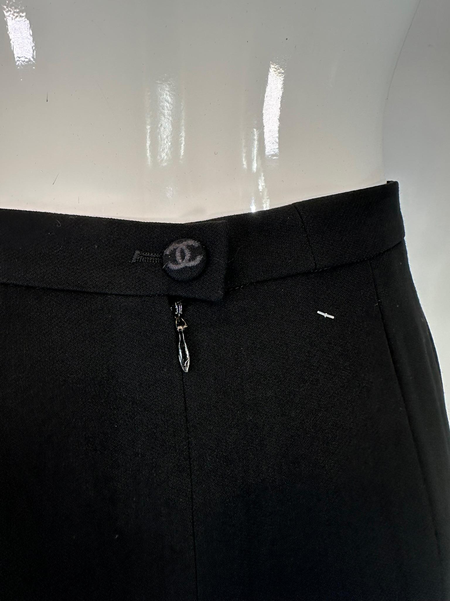 Chanel Spring 1998 Black 100% Wool Paneled Pencil Skirt 36 For Sale 4