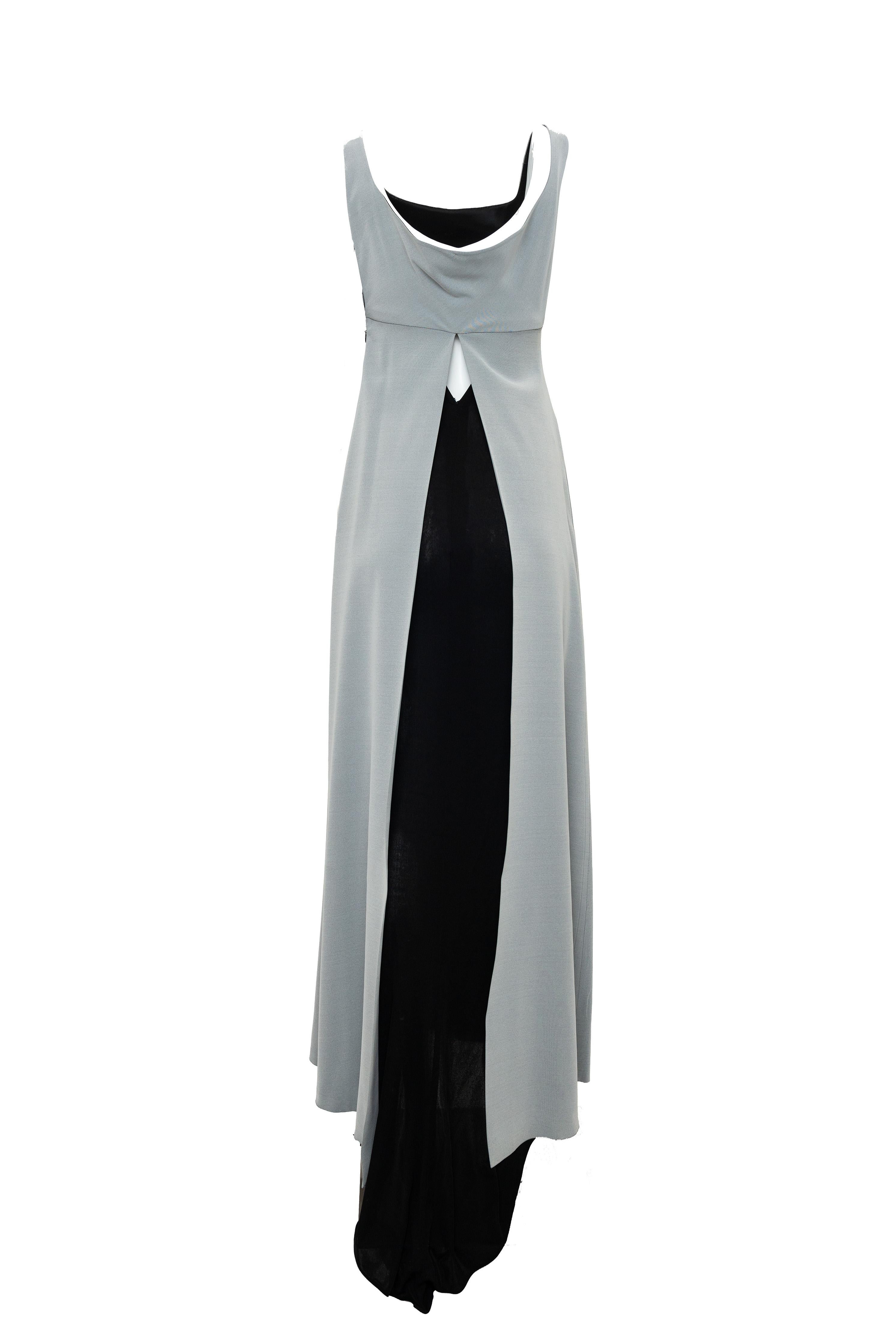 Chanel Spring 1998 Gray Empire Waist Gown With Black Train Gris en venta