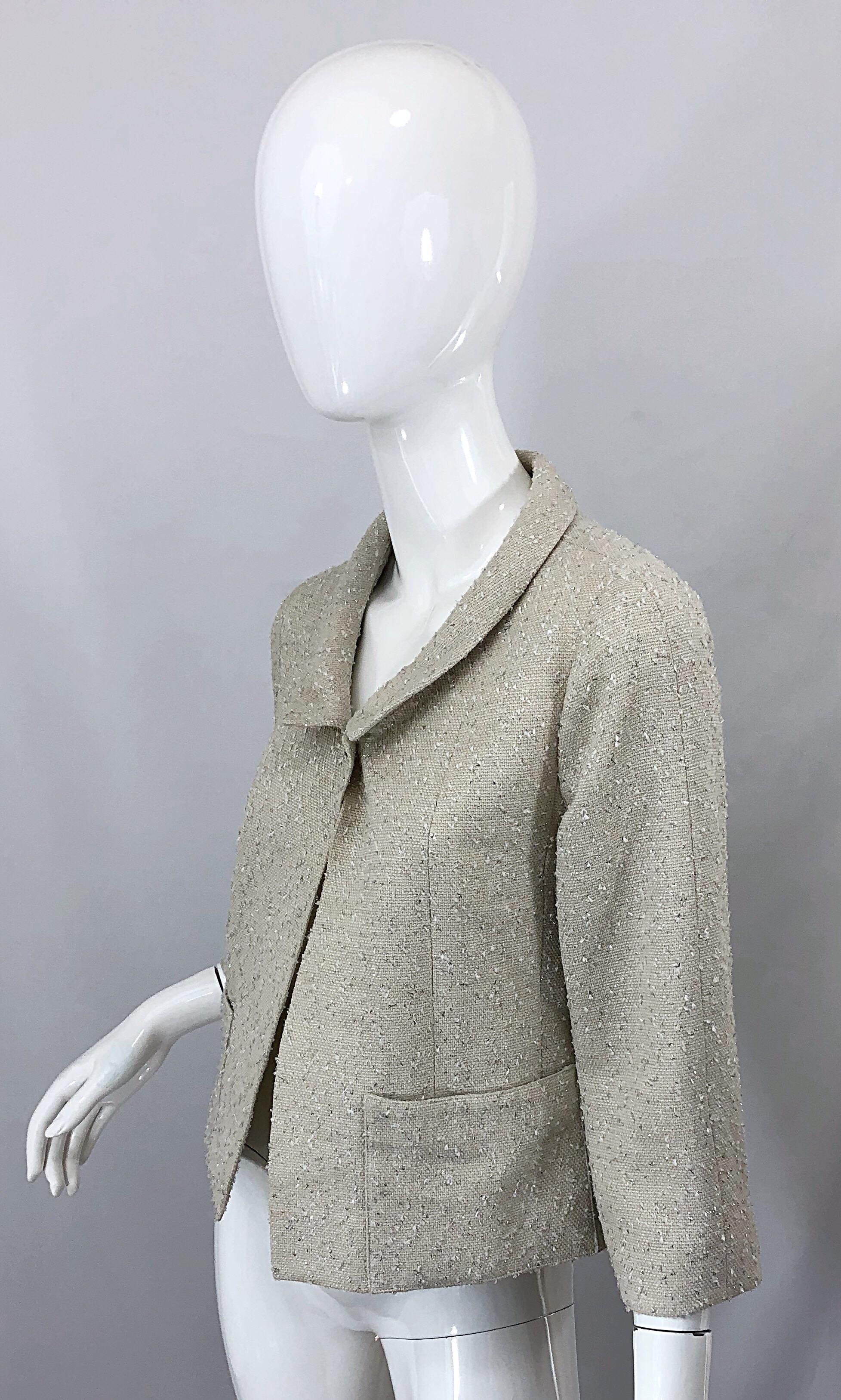 Chanel Spring 1999 Size 36 Fantasy Tweet Ivory Silver Vintage Cropped Jacket 99P In Excellent Condition In San Diego, CA