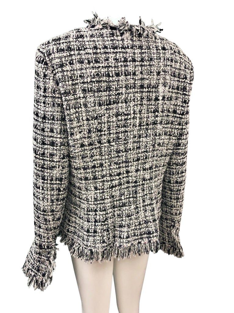 Chanel Spring 2004 Black and White Tweed Jacket with Frayed Edge Throughout  For Sale 1