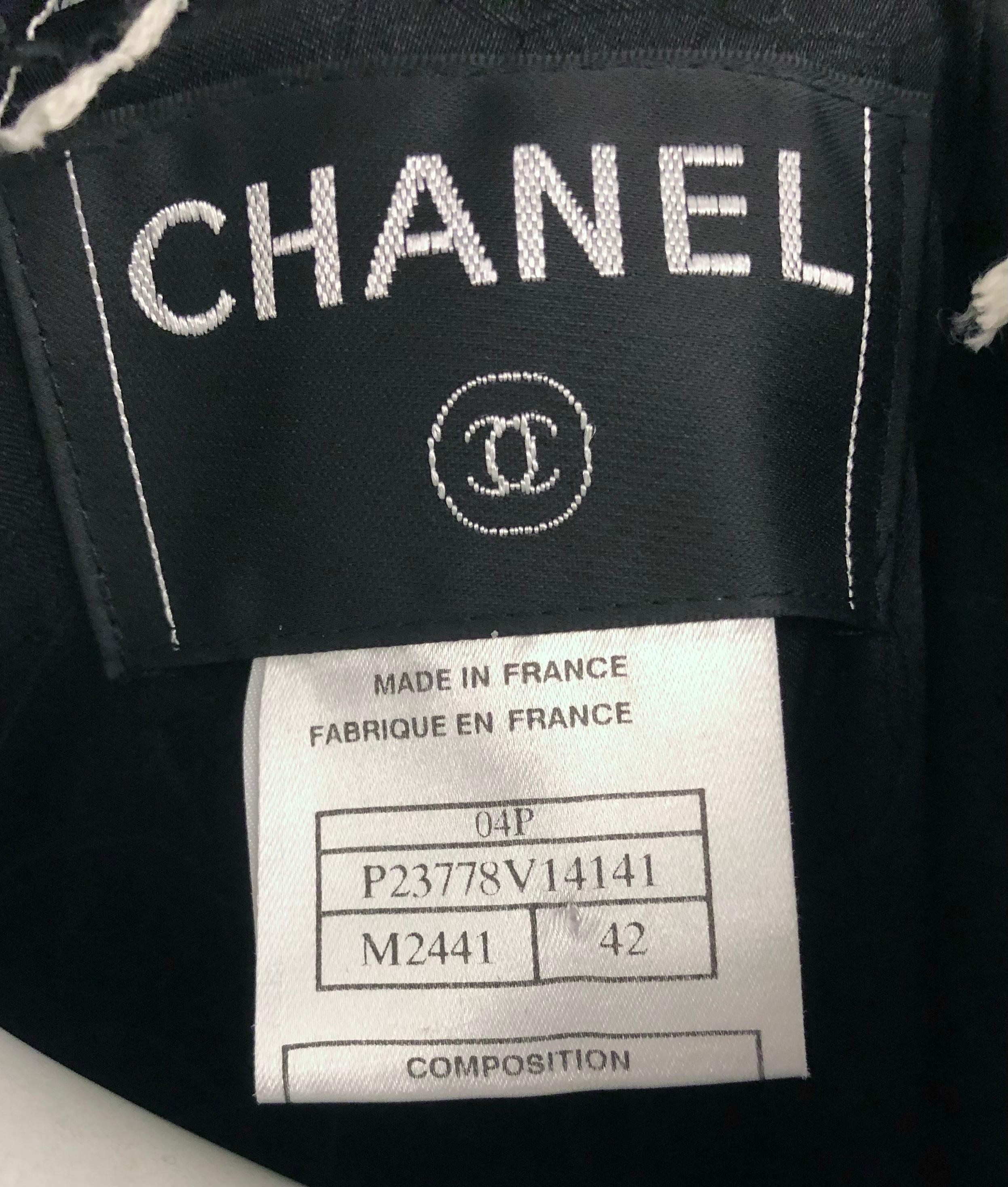 Chanel Spring 2004 Black and White Tweed Jacket with Frayed Edge Throughout For Sale 2
