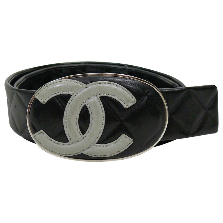 Chanel Black/White Leather CC Reversible Buckle Belt 75CM Chanel