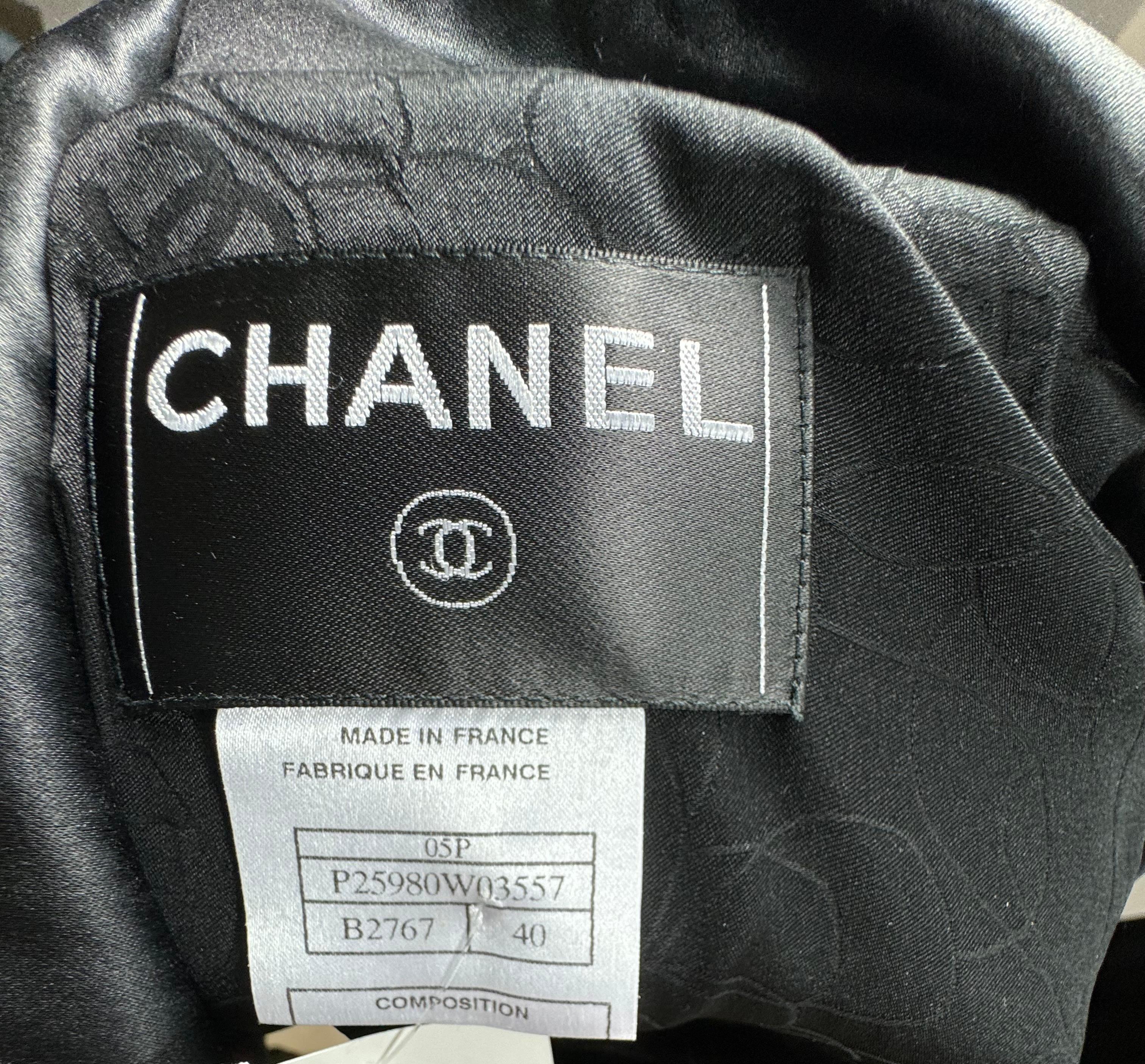 Chanel Primavera 2005 Chaqueta de tweed negra de doble botonadura con puños desmontables-Talla 40 en venta 10