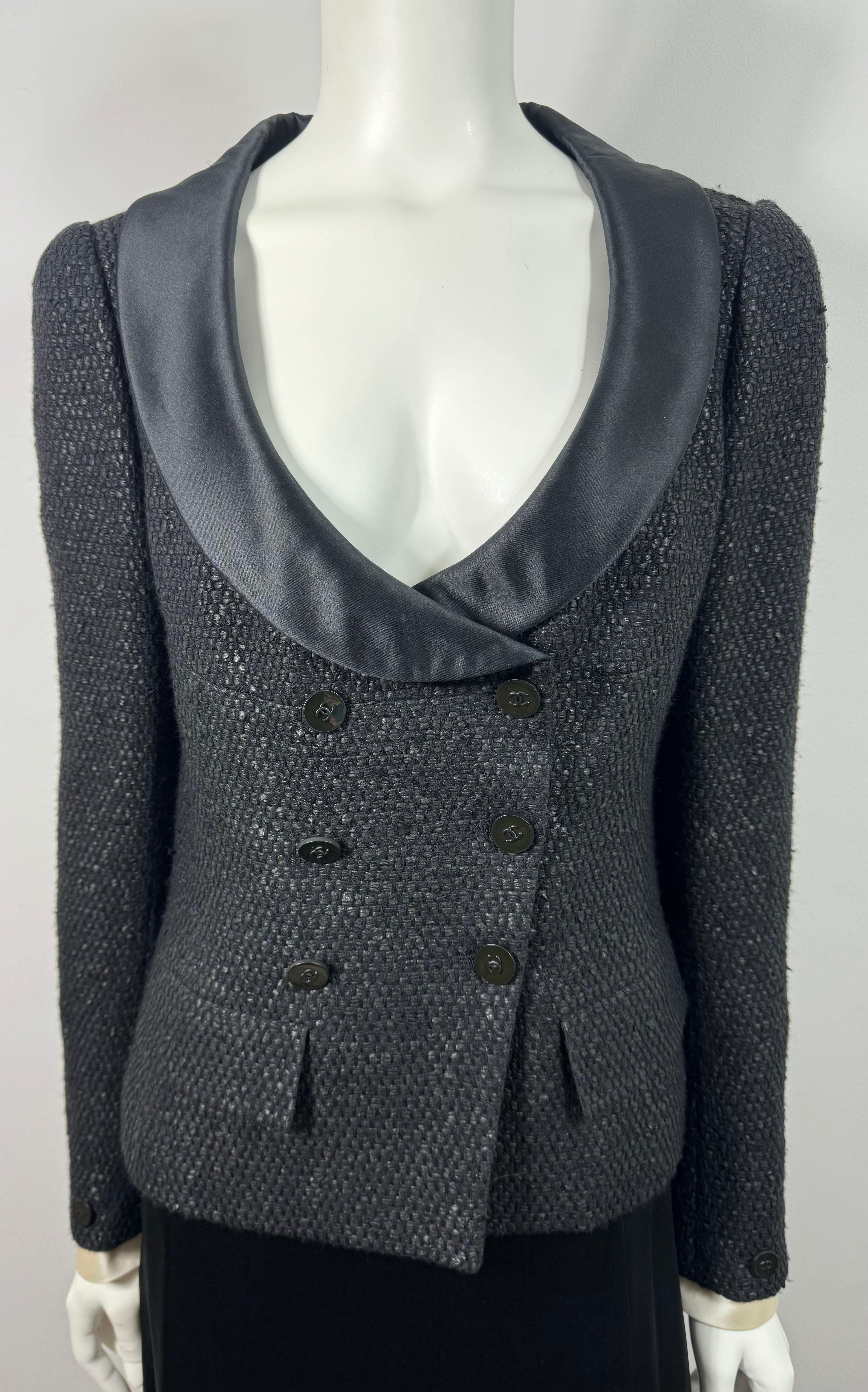 De las mujeres Chanel Primavera 2005 Chaqueta de tweed negra de doble botonadura con puños desmontables-Talla 40 en venta