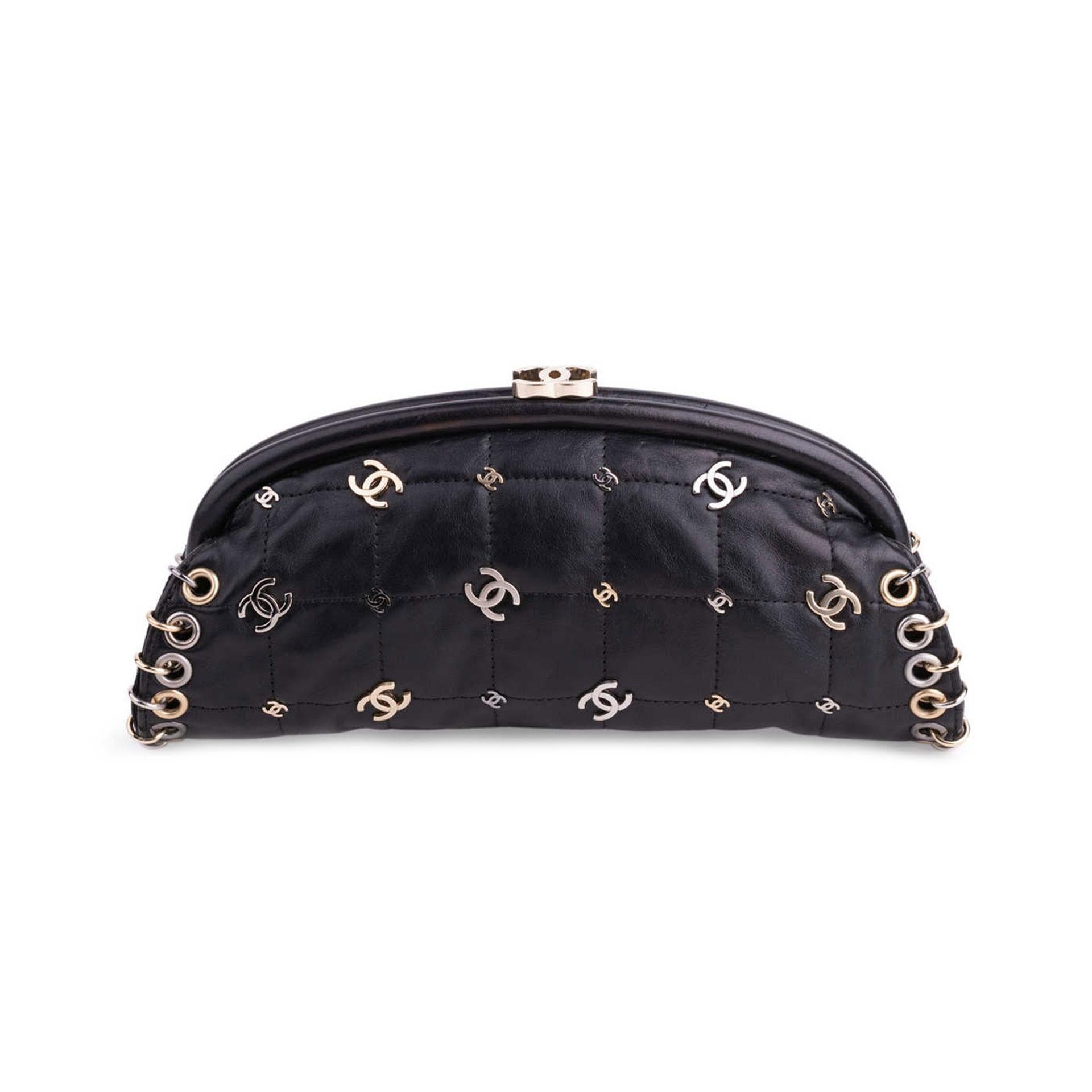 Chanel Spring 2007 Limited Edition Charm Rare Black Leather Clutch For Sale 2
