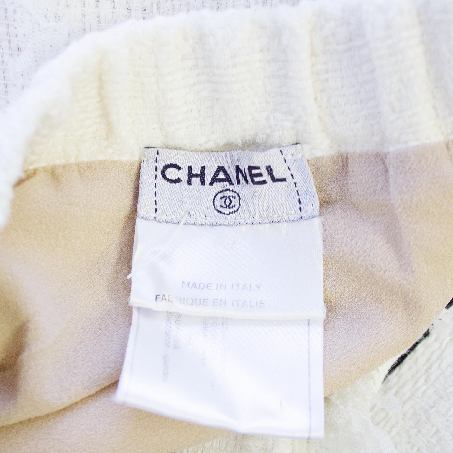 Chanel Spring 2008 Runway White Woven Wool Mini Dress with Black Bow 2